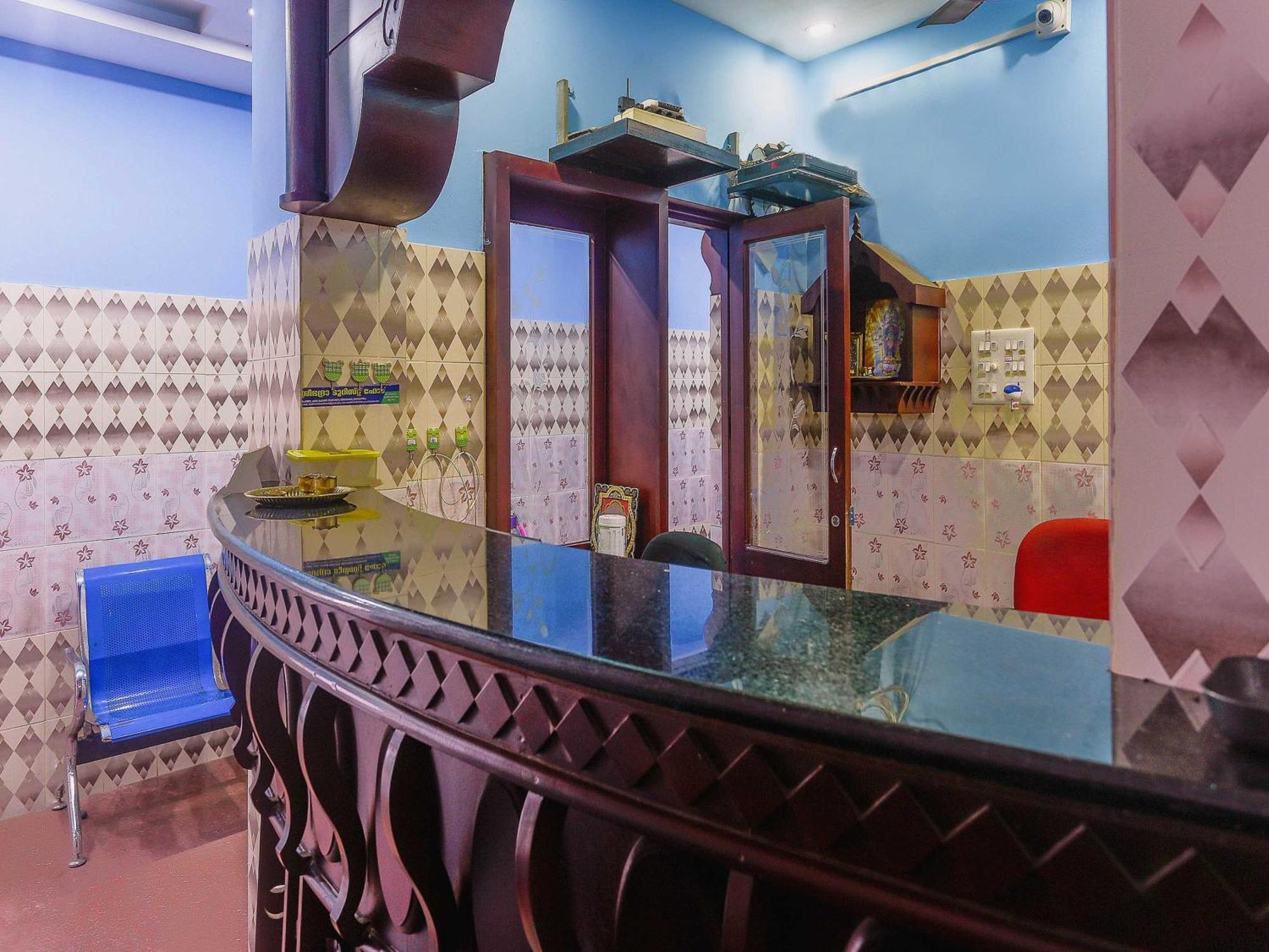 Hotel O Sree Bhadra Tourist Home Kollam Bagian luar foto