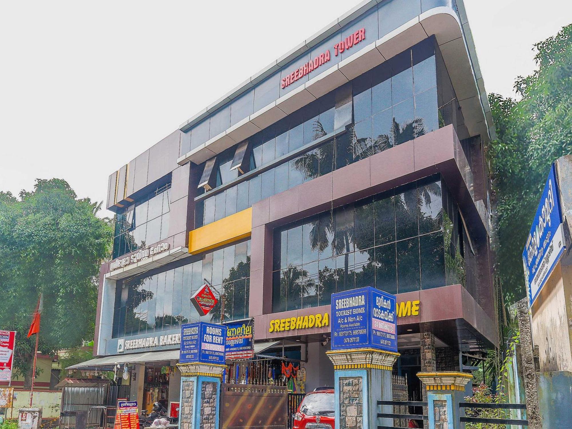 Hotel O Sree Bhadra Tourist Home Kollam Bagian luar foto