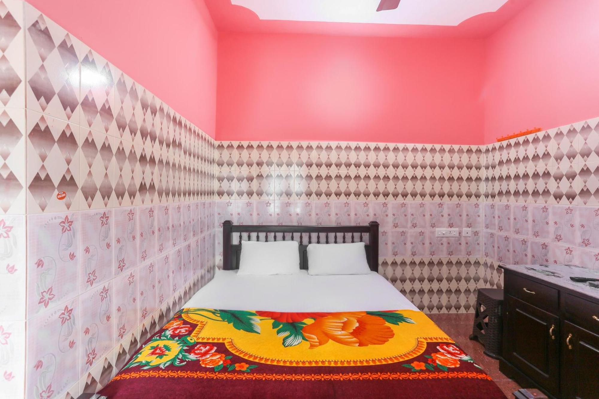 Hotel O Sree Bhadra Tourist Home Kollam Bagian luar foto