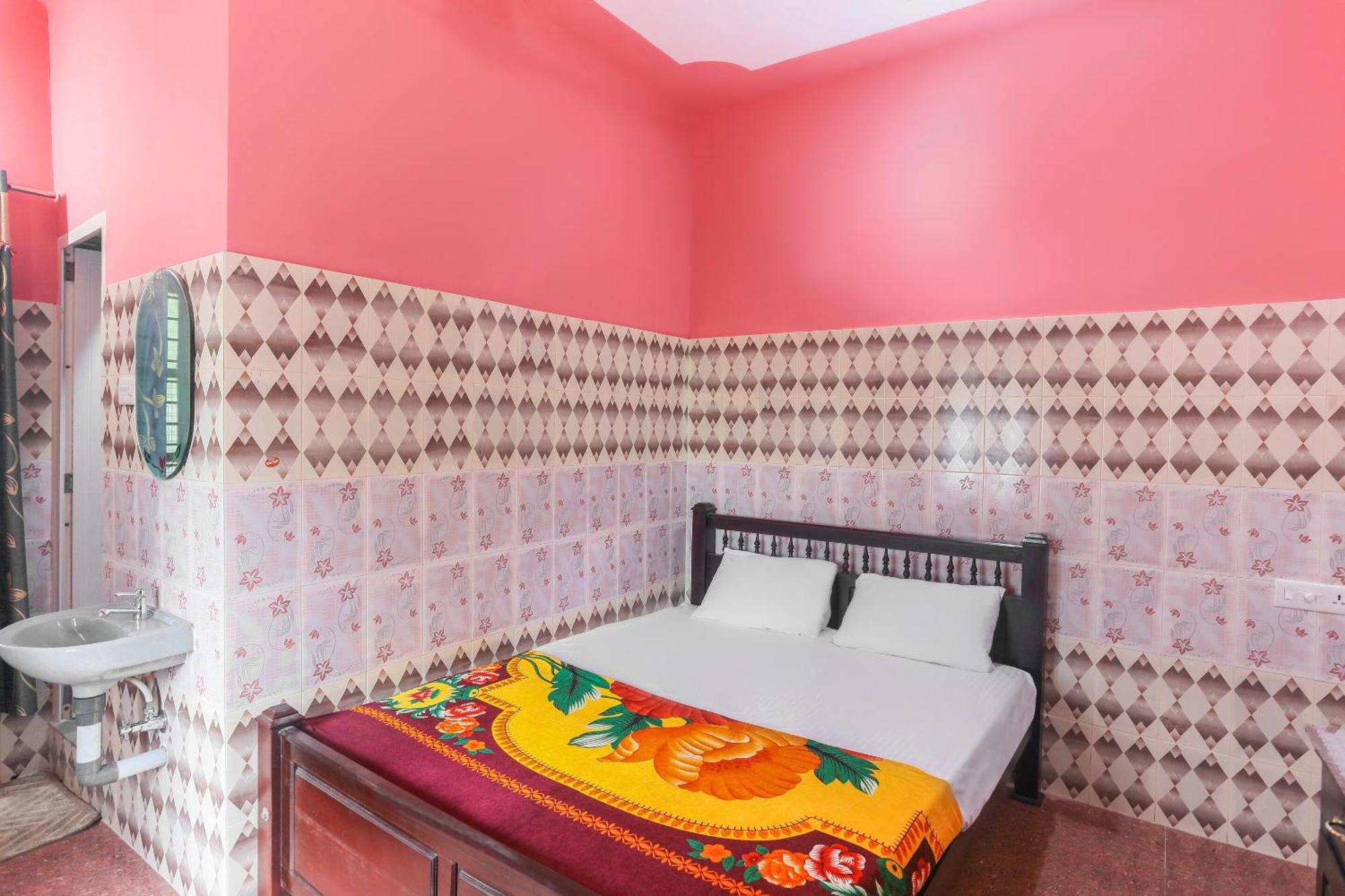 Hotel O Sree Bhadra Tourist Home Kollam Bagian luar foto